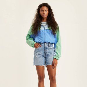 Levi 501 Mid Thigh Women’s Shorts in Luxor Street